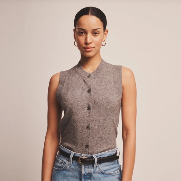 NADAAM Cashmere Sleeveless Cardigan Vest - Picture 2 of 5